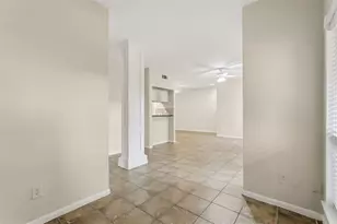 2025 Augusta Dr, Houston, TX 77057 - Photo 9