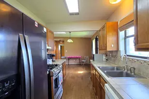 1495 W Bayshore Dr, Palacios, TX 77465 - Photo 23