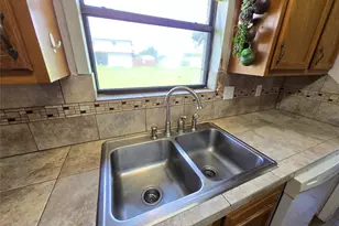 1495 W Bayshore Dr, Palacios, TX 77465 - Photo 21