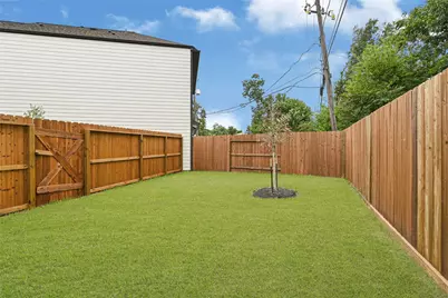 5003 Yesenia Palm Street, Houston, TX 77021 - Photo 23