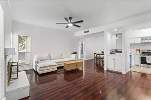 724D Bering Dr, Houston, TX 77057 - Photo 1
