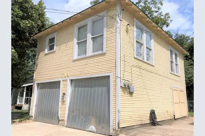 714 N 1st Street, Baytown, TX 77520 - Photo 1