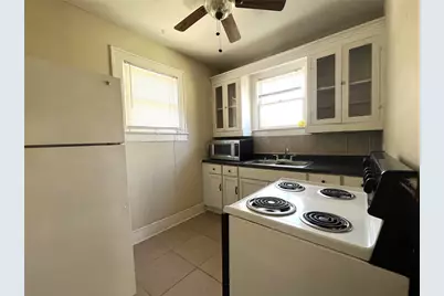 714 N 1st Street, Baytown, TX 77520 - Photo 5