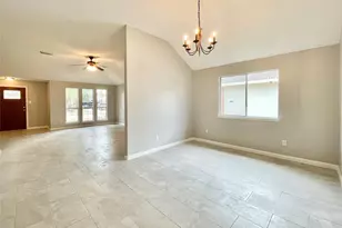 10422 Iris Lake Ct, Houston, TX 77070 - Photo 5