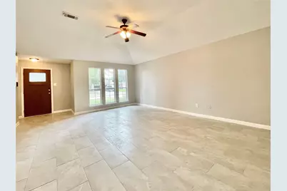 10422 Iris Lake Court, Houston, TX 77070 - Photo 7