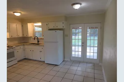 109 Laurie Lane, Willis, TX 77378 - Photo 9