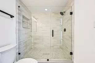 1803 27th St, Galveston, TX 77550 - Photo 25