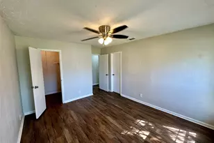 12202 Wild Pine Dr, Houston, TX 77039 - Photo 9
