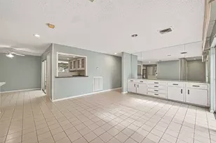 16 Tiffany Square, Sugar Land, TX 77478 - Photo 9