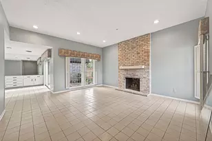 16 Tiffany Square, Sugar Land, TX 77478 - Photo 5