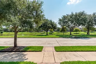 16831 Amelia Island Dr, Cypress, TX 77433 - Photo 5