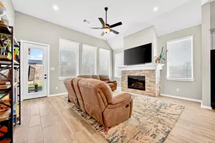 6034 Painted Plains Dr, Fulshear, TX 77441 - Photo 3