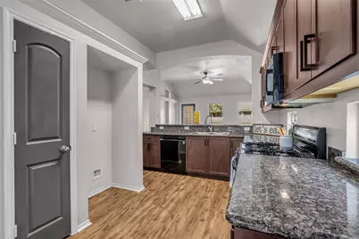 968 Oak Lynn Drive, Conroe, TX 77378 - Photo 7