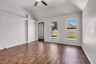 968 Oak Lynn Dr, Conroe, TX 77378 - Photo 9