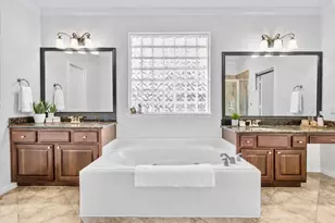 2513 Garnetfield Ln, Friendswood, TX 77546 - Photo 17