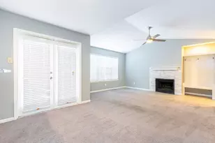 14600 Fonmeadow Dr, Houston, TX 77035 - Photo 11