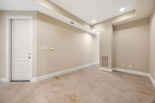 414 Snover St, Houston, TX 77007 - Photo 13