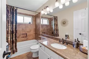910 Knotty Elmwood Trail, Houston, TX 77062 - Photo 17