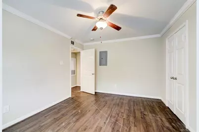 1600 W T C Jester Boulevard #94, Houston, TX 77008 - Photo 7