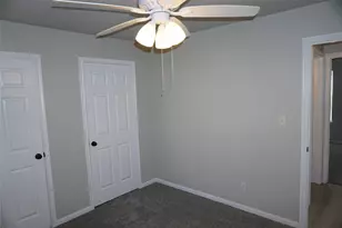 10832 Royal Forest Dr, Conroe, TX 77303 - Photo 9