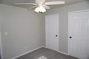 10832 Royal Forest Dr, Conroe, TX 77303 - Photo 11