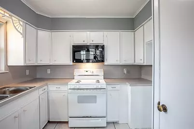 2209 Patricia Lane, Port Neches, TX 77651 - Photo 13