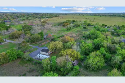 300 Mustang Road, Alvin, TX 77511 - Photo 11