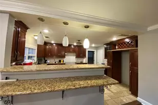 8628 Hwy 6, Hitchcock, TX 77563 - Photo 5