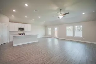 17112 Coneflower Pl, Conroe, TX 77385 - Photo 5
