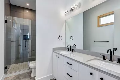 907 Kern Street #B, Houston, TX 77009 - Photo 9