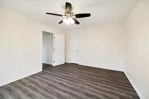 7907 Breda Dr, Baytown, TX 77521 - Photo 11