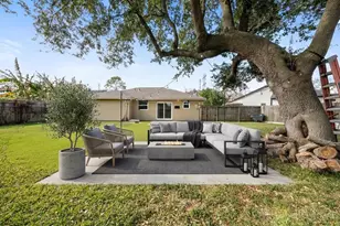 8611 Amblewood Dr, Houston, TX 77099 - Photo 27