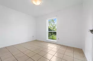 8611 Amblewood Dr, Houston, TX 77099 - Photo 21