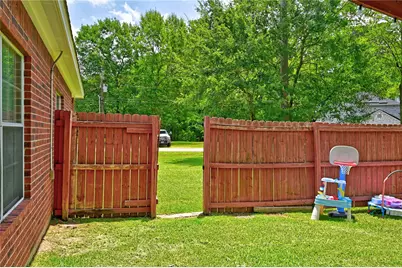 422 E Hunting Tower Run, Conroe, TX 77316 - Photo 45