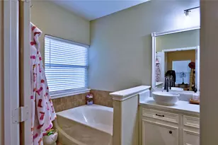422 E Hunting Tower Run, Conroe, TX 77316 - Photo 21