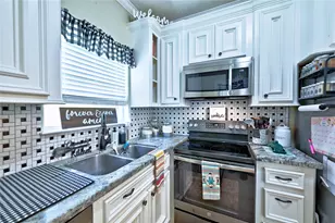 422 E Hunting Tower Run, Conroe, TX 77316 - Photo 15