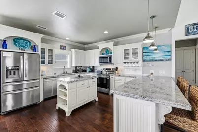 839 Eastview, Crystal Beach, TX 77650 - Photo 15