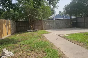 12011 Greencanyon Dr, Houston, TX 77044 - Photo 11