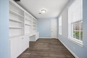 3606 Somerset York Ln, Houston, TX 77055 - Photo 17