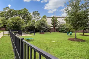 3606 Somerset York Ln, Houston, TX 77055 - Photo 31