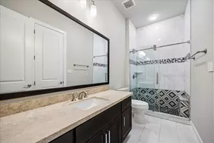 3606 Somerset York Ln, Houston, TX 77055 - Photo 23