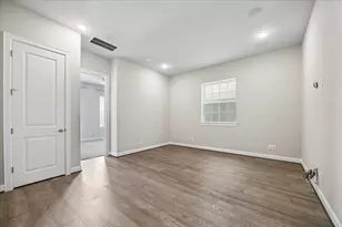 3606 Somerset York Ln, Houston, TX 77055 - Photo 19
