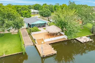 127 Bastrop Bayou Dr, Angleton, TX 77515 - Photo 1