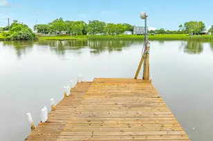 127 Bastrop Bayou Dr, Angleton, TX 77515 - Photo 17