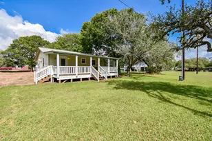 1678 Bayview Dr, Palacios, TX 77465 - Photo 39