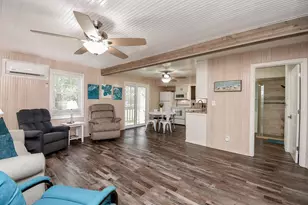 1678 Bayview Dr, Palacios, TX 77465 - Photo 13