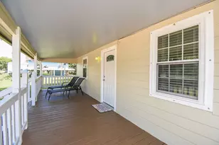 1678 Bayview Dr, Palacios, TX 77465 - Photo 11