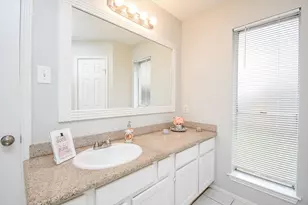 16806 Red Gully Dr, Sugar Land, TX 77498 - Photo 25