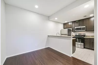 11711 Memorial Drive #84, Houston, TX 77024 - Photo 5