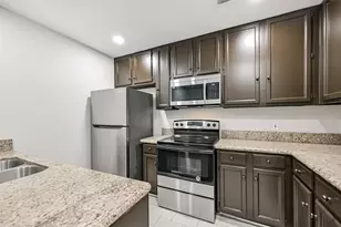 11711 Memorial Dr, Houston, TX 77024 - Photo 5